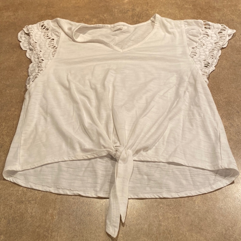 Womens Maurice’s shirt size medium